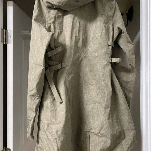 Athleta Midtown Rain Jacket *BRAND NEW* - Picture 2 of 6